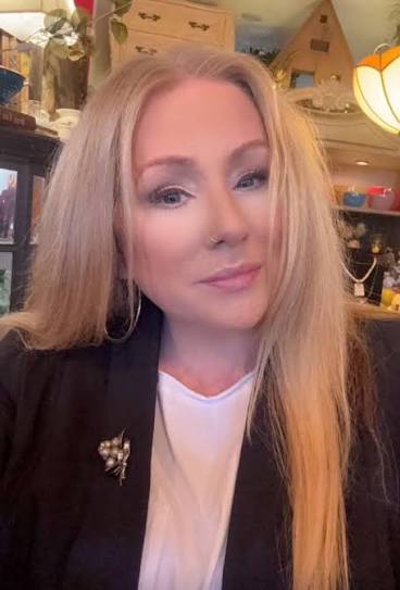 Laura P. , 59